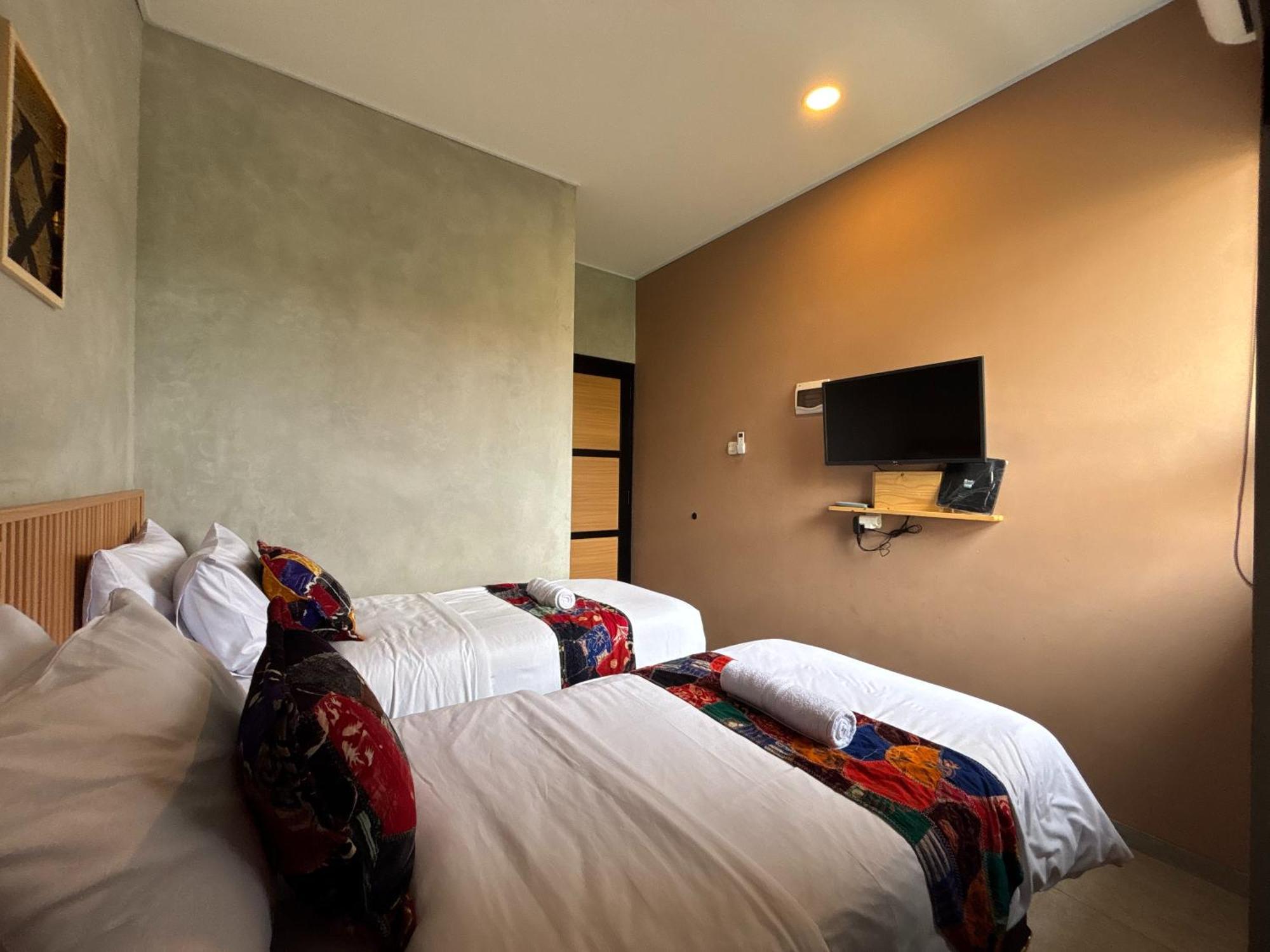 The Cluster Harris Cimahi Exterior foto