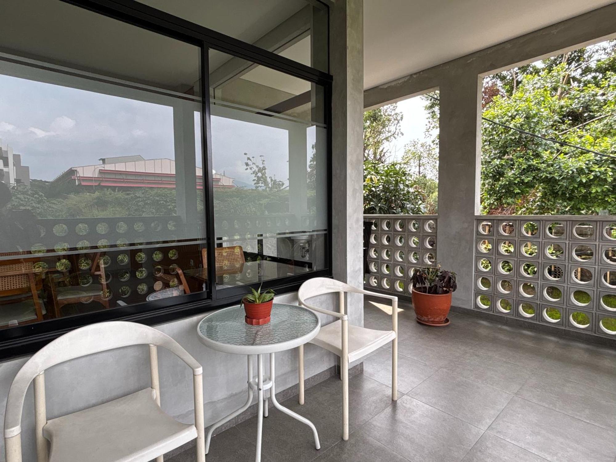 The Cluster Harris Cimahi Exterior foto